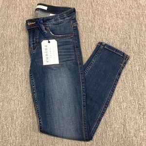 Eunina “Kasia” Low Rise Skinny Crop Medium Wash